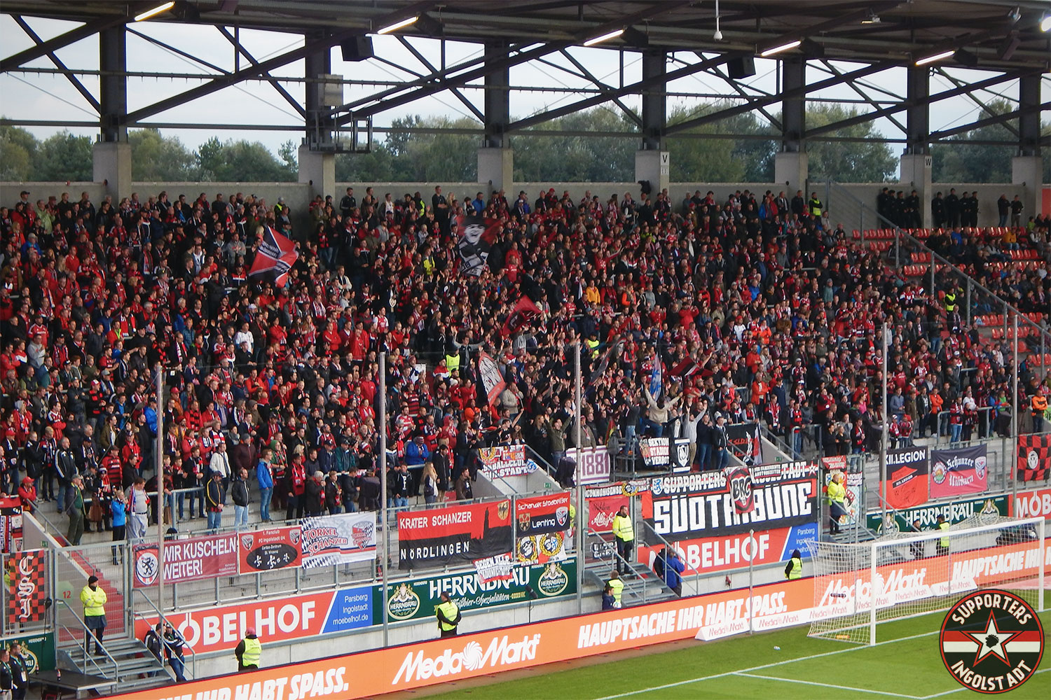 FC Ingolstadt – MSV Duisburg 19.09.2017 fci msv supporters ingolstadt südtribüne ultras fans fußball