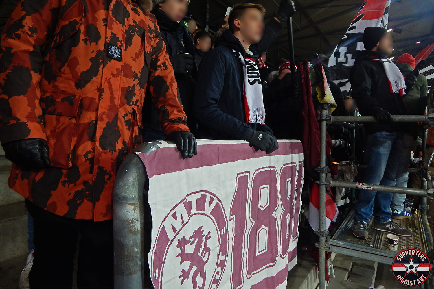 FC Ingolstadt - Eintracht Braunschweig 04.12.2017 fci btsv supporters ingolstadt südtribüne ultras fans fußball