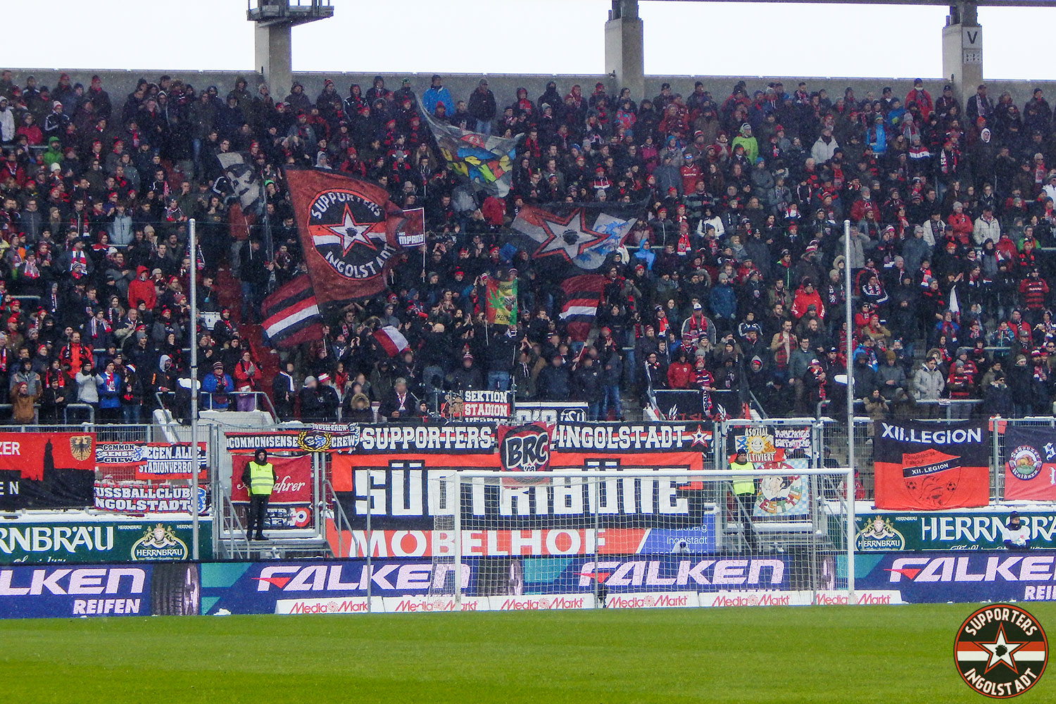 FC Ingolstadt - Dynamo Dresden 18.03.2018 fci sgd supporters ingolstadt südtribüne ultras fans fußball