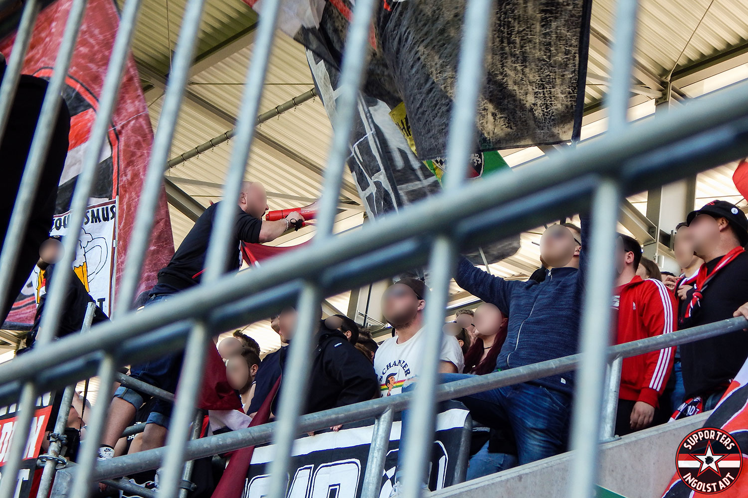 FC Ingolstadt - Arminia Bielefeld 08.04.2018 fci dsc supporters ingolstadt südtribüne ultras fans fußball