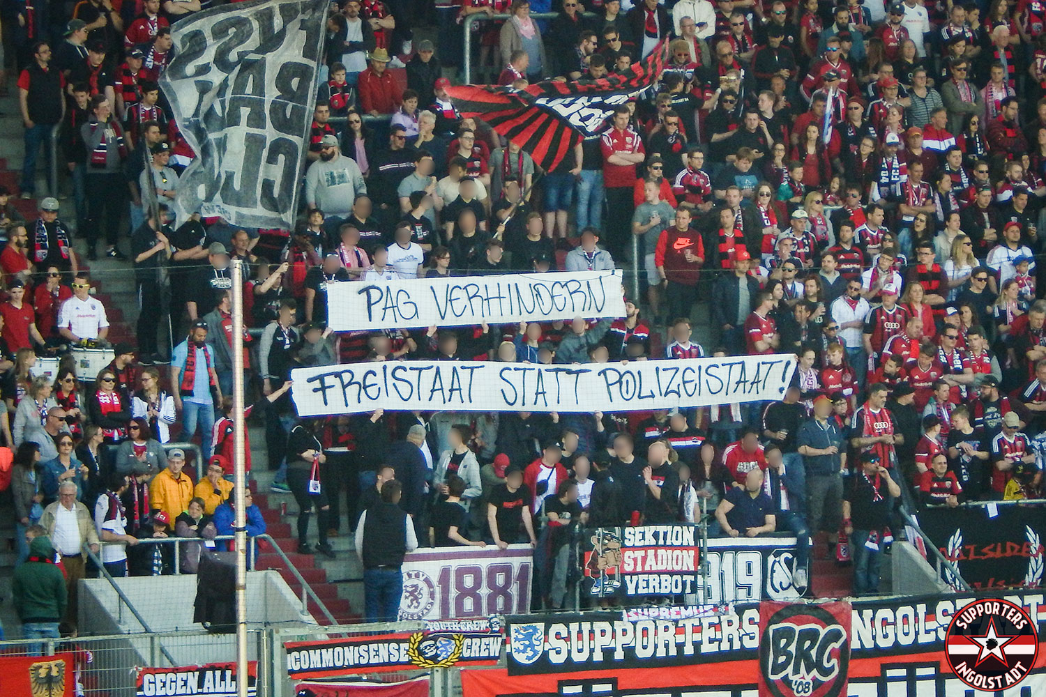 FC Ingolstadt - Arminia Bielefeld 08.04.2018 fci dsc supporters ingolstadt südtribüne ultras fans fußball