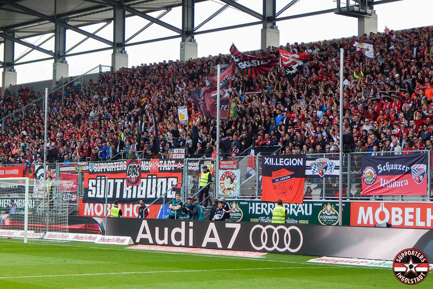 FC Ingolstadt - 1. FC Nürnberg 15.04.2018 fci fcn supporters ingolstadt südtribüne ultras fans fußball
